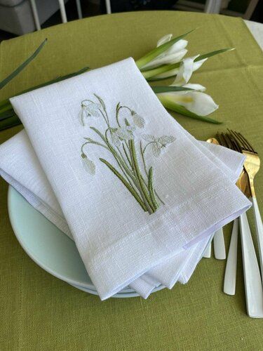Khăn ăn vải lanh trắng thêu hoa nhí nhiều màu sắc