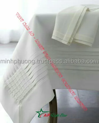 Set khăn trải bàn và khăn ăn xếp ly nơi vẻ đẹp được thể hiện tinh tế nhất