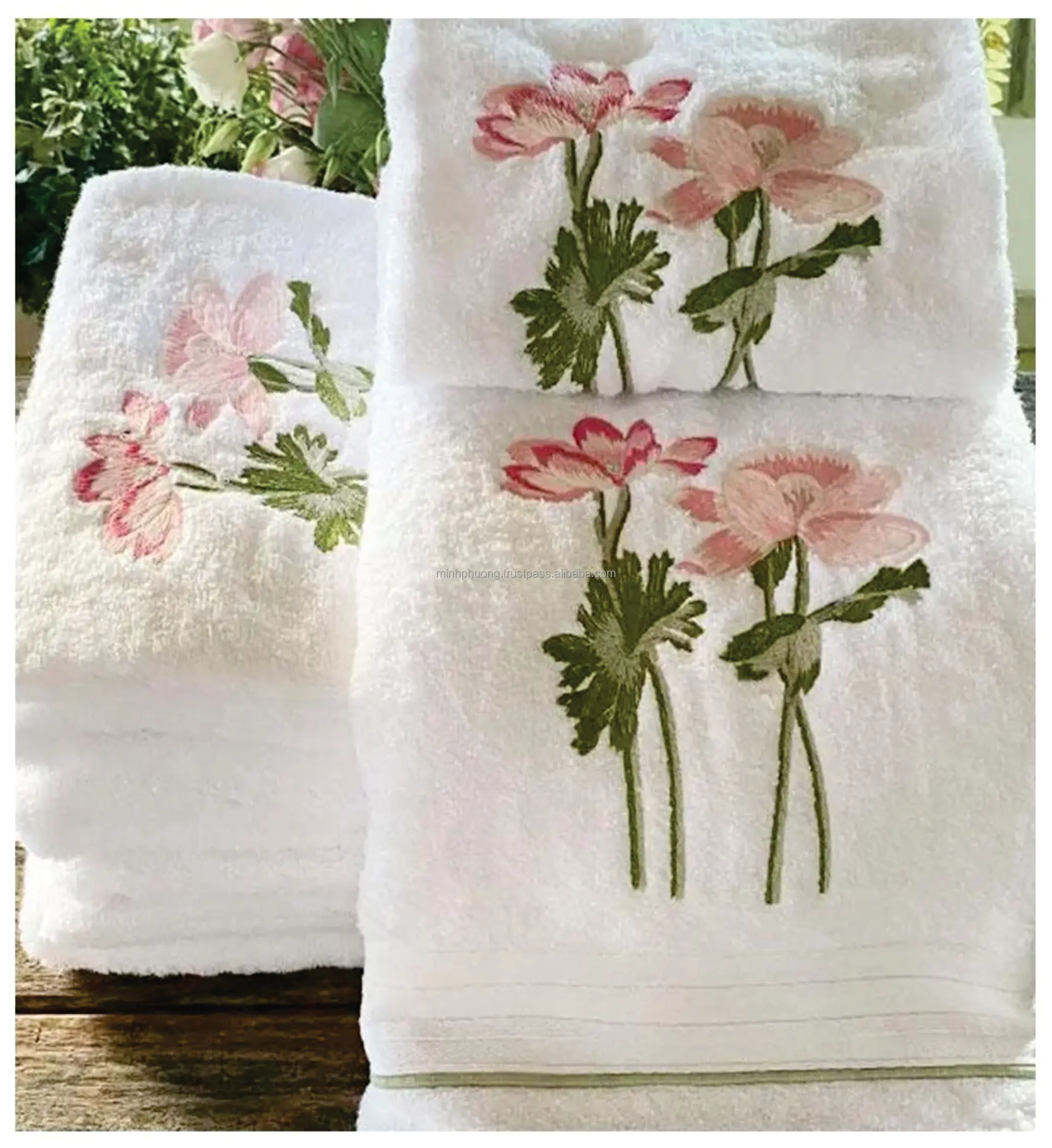 Khăn tắm và khăn mặt thêu hoa tinh tế làm bằng vải cotton mềm mịn