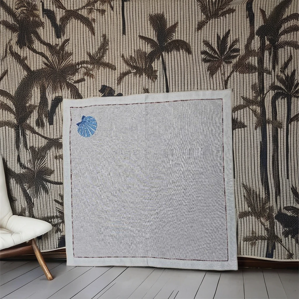 Khăn ăn thêu hình sò biển